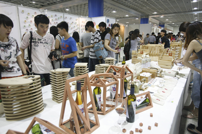匠心獨運，設計未來——全國藝術院校專家評點山東工藝美術學院畢業展